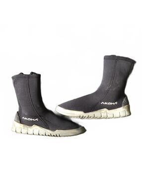 Akona Black Neoprene Dive Boots with Side Zipper XS 6